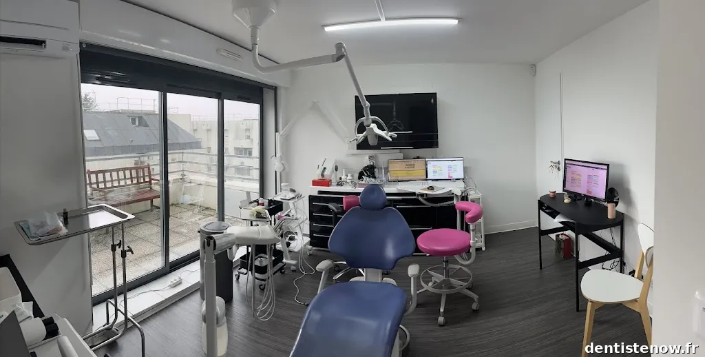 Dr MINIERE Victoria - Chirurgien - Dentiste