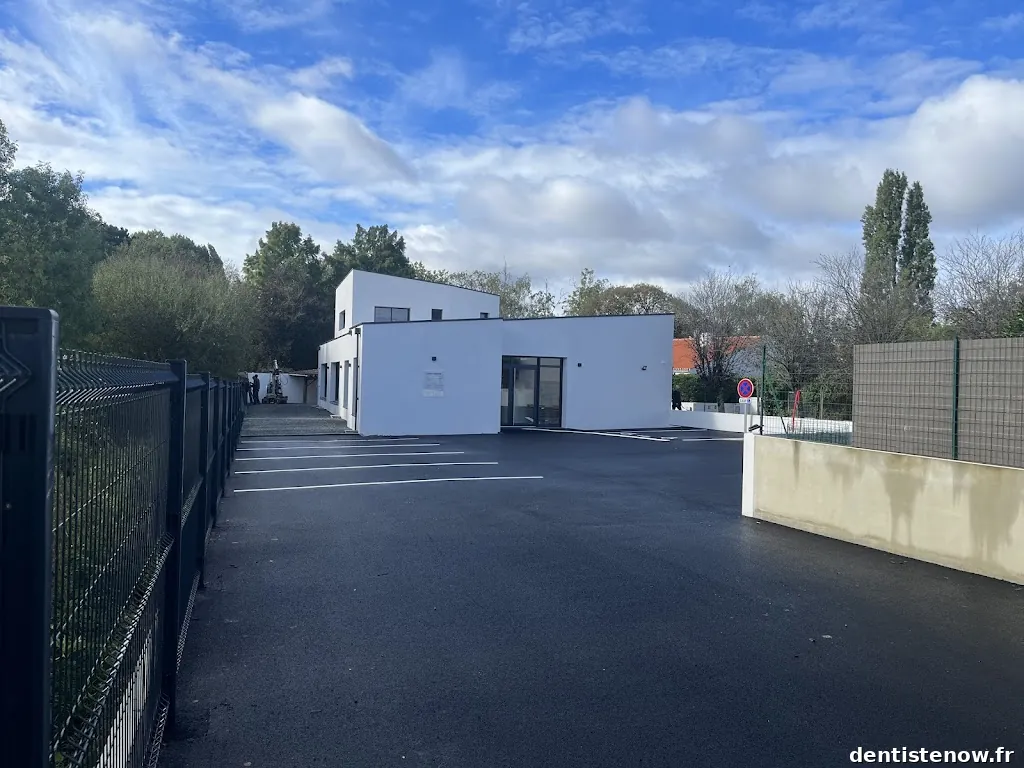 Drs Taddei S, Pineau Daviaud C, Baron C, Gaudilliere B, Sommerlatt A