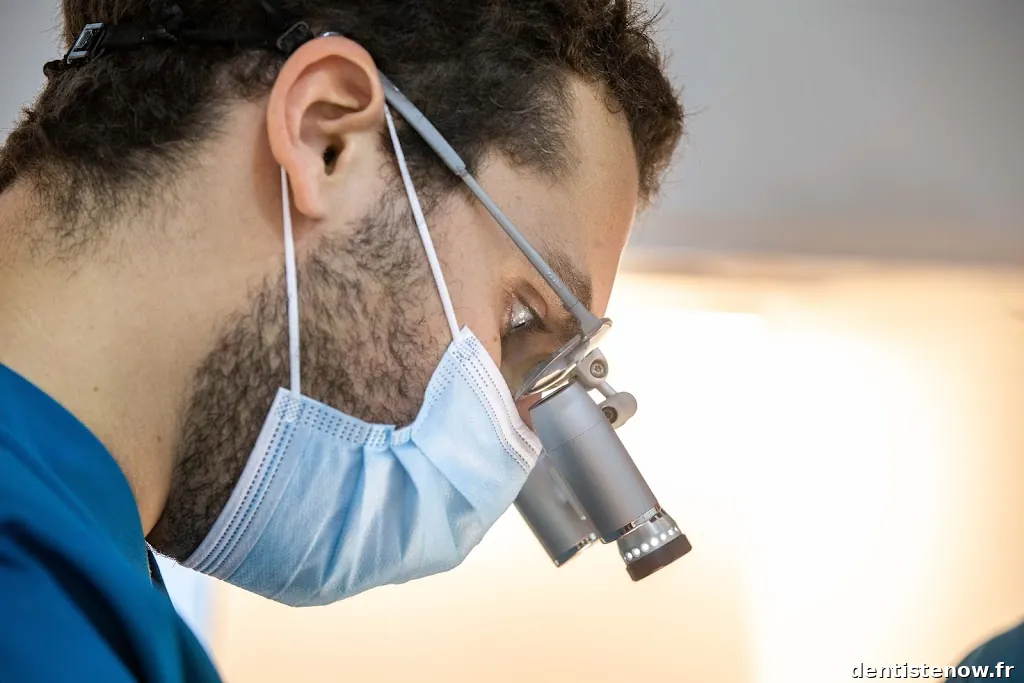 Cabinet dentaire Felix Bismuth - Chirurgie Orale, Implantologie, Greffe osseuse et Parodontologie esthétique