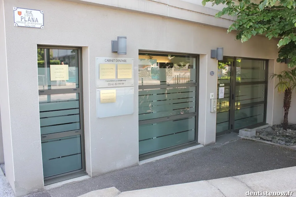 Amine Christian - Implantologie