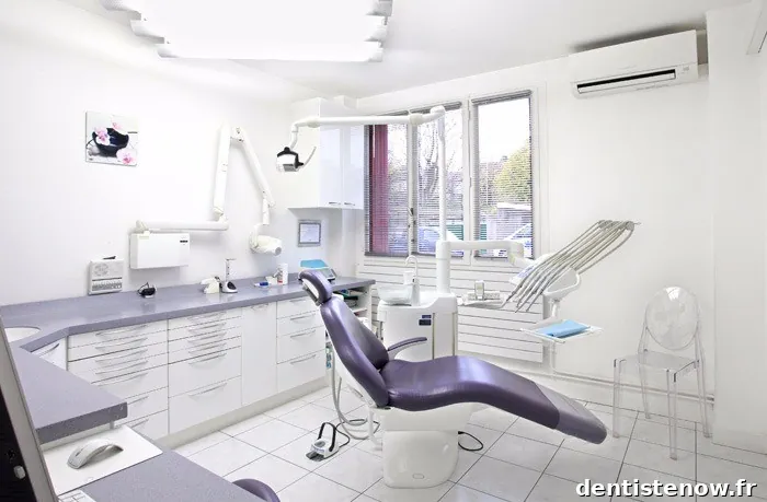 Dentiste Dr DESHERAUD | Prothèse dentaire | Orthodontie invisible Invisalign | Facettes