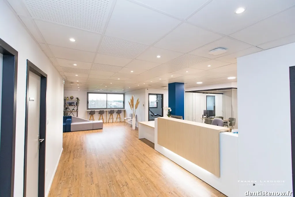 Cabinet Nîmois de Chirurgie Orale - Greffe osseuse - Parodontie - Implantologie