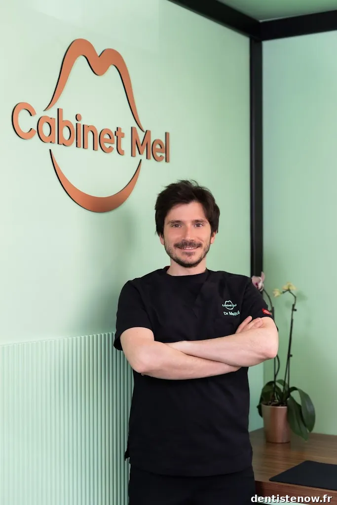 Sacha Mellul Dentiste Issy-Les-Moulineaux : Implantologie, Esthétique