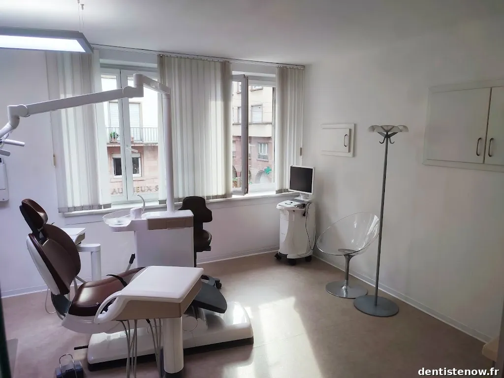 Cabinet de Chirurgie-Dentaire Dr Ezeckiel BOTBOL