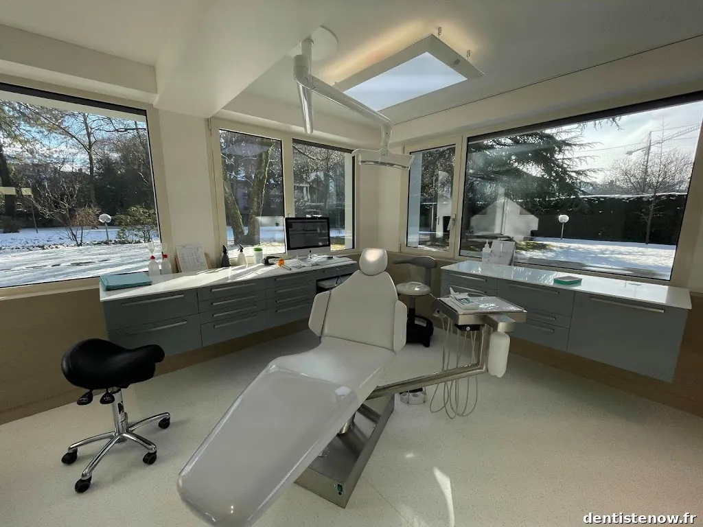 Dr Emmanuelle Marchetta Chabrand