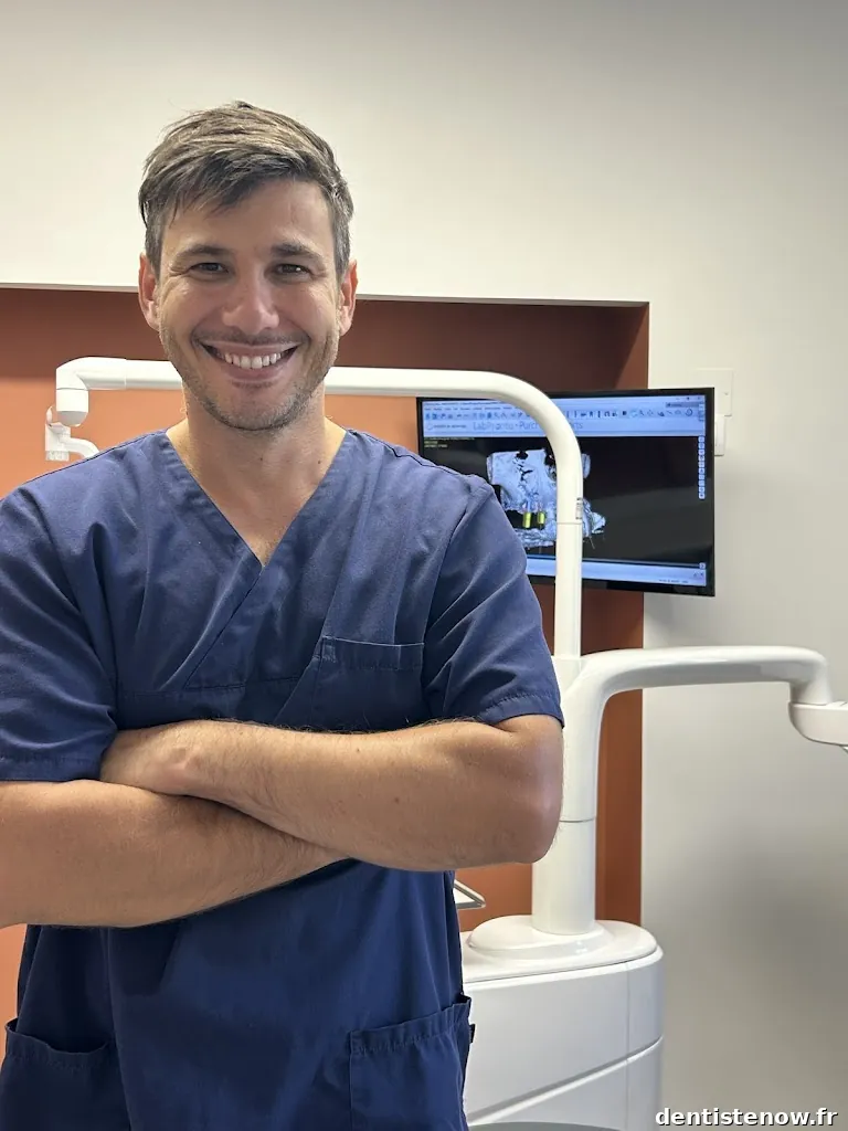 Dr Philippe Kalaani - Implants