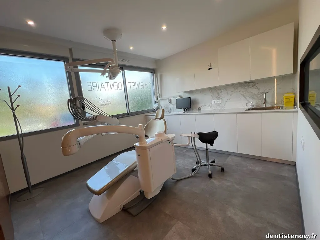 Dr. Vargas & Dr. Vincent