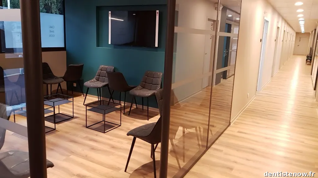 Dr MEDDA Clio - Dentiste CANNES BEACH