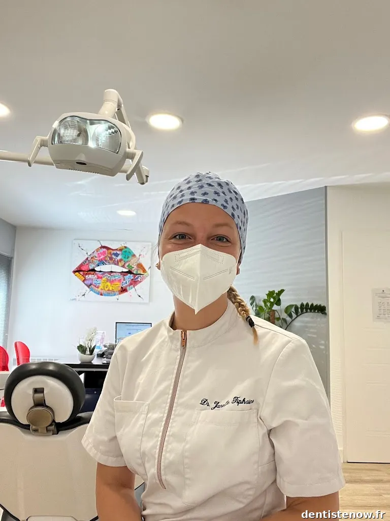 Dr. Tiphaine JANELLE