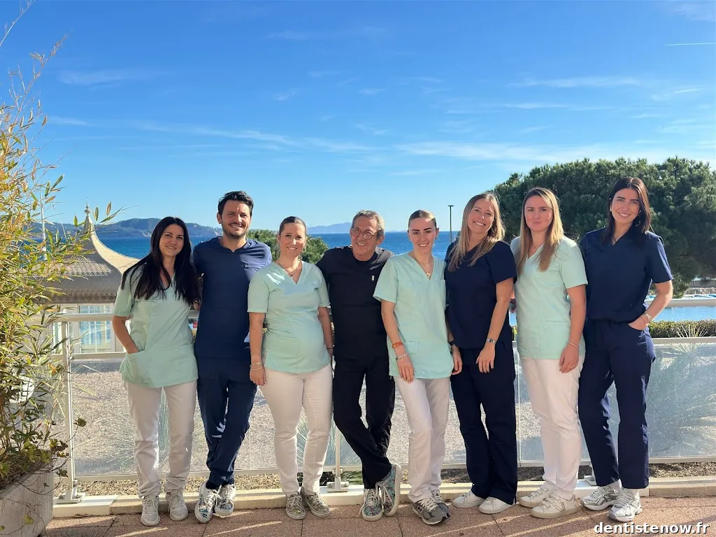 Cabinet Dentaire Docteurs OURS , GABRIELLI, PEUROZET , CUCCU : Chirurgiens Dentistes à La Ciotat