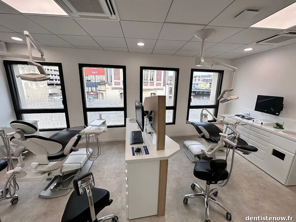 Dr MARCHE-SOLIGNI - Orthodontiste