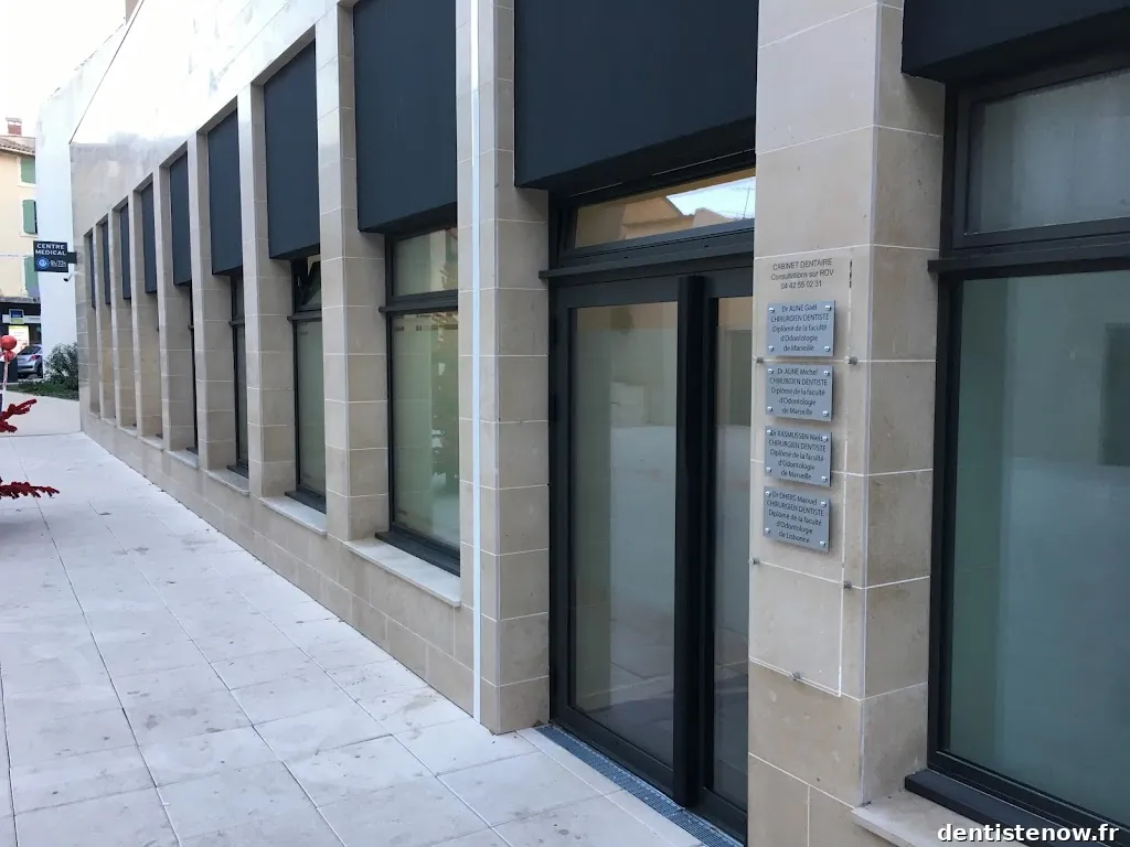 Cabinet dentaire Dr Aune Gaël, Dr Aune Michel, Dr Dhers Manuel, Dr Rasmussen Niels