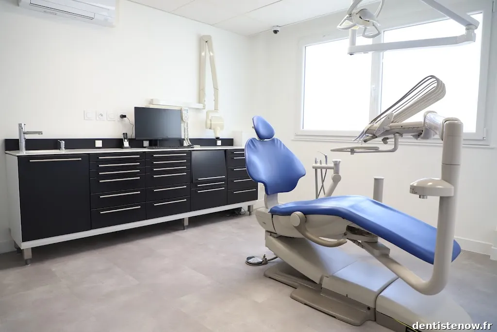 Cabinet Dentaire de la Place - Montreuil - Soins Dentaires - Implantologie - Esthétique - Orthodontie