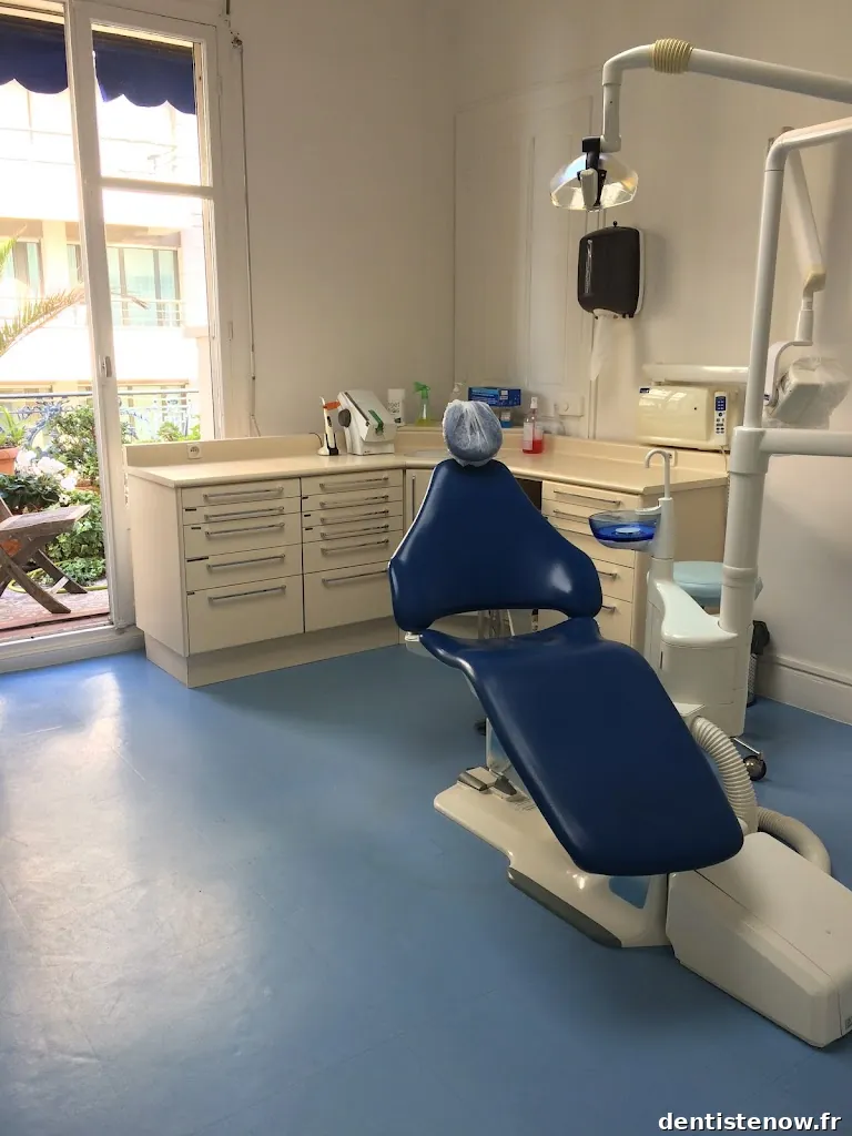 Cabinet Dentaire - Drs Barnoin