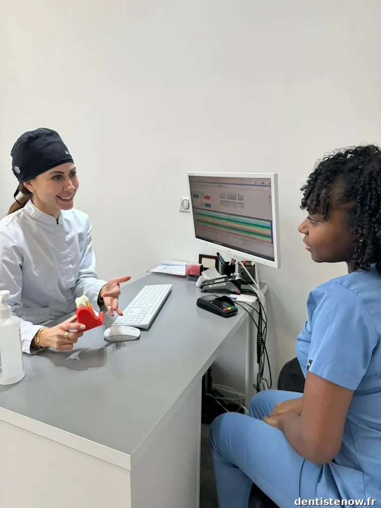 Dr Naomie HAZAN - Chirurgien dentiste