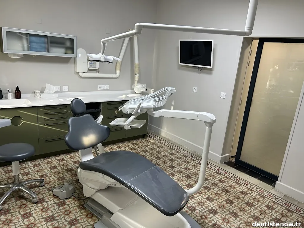 Dr Delaroque Jérôme - Dentiste Alès