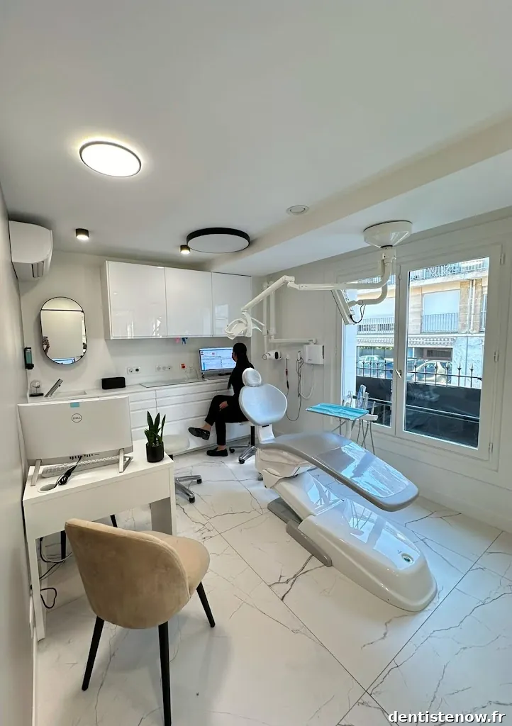 Dr SAMAMA Spécialiste Orthodontiste Le Vésinet Pecq Chatou Occlusodontie Pédodontie Gouttières INVISALIGN Apnées du sommeil