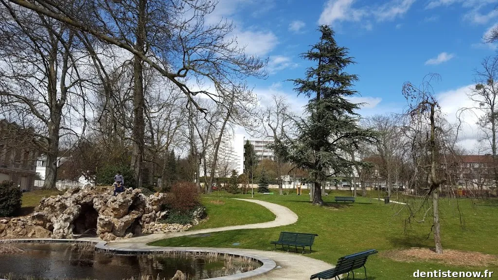 Dr Moris GUETTA Dentiste