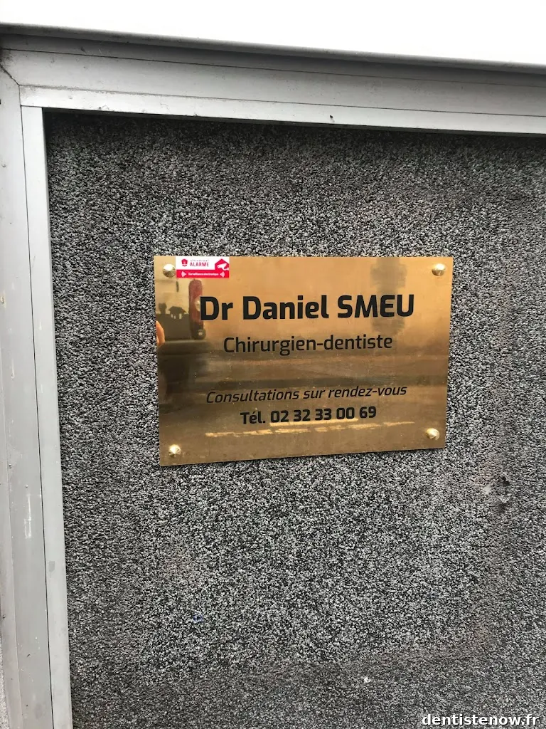 Dr. Daniel Smeu