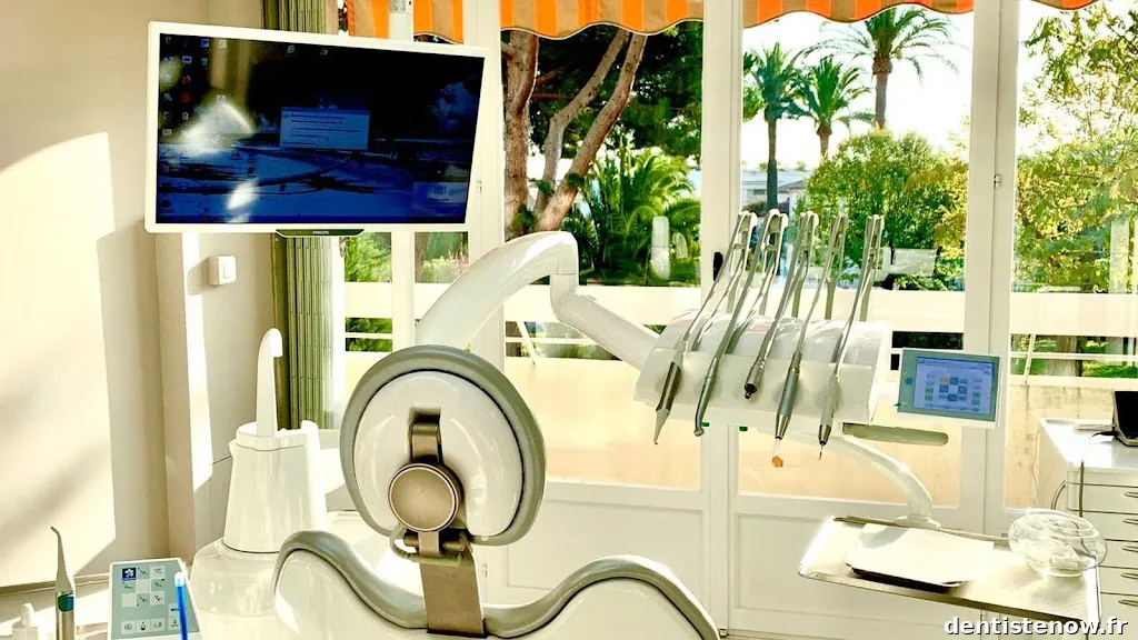 Leonard Xavier : Dentiste Antibes, Chirurgien-dentiste, Cabinet dentaire, à Antibes