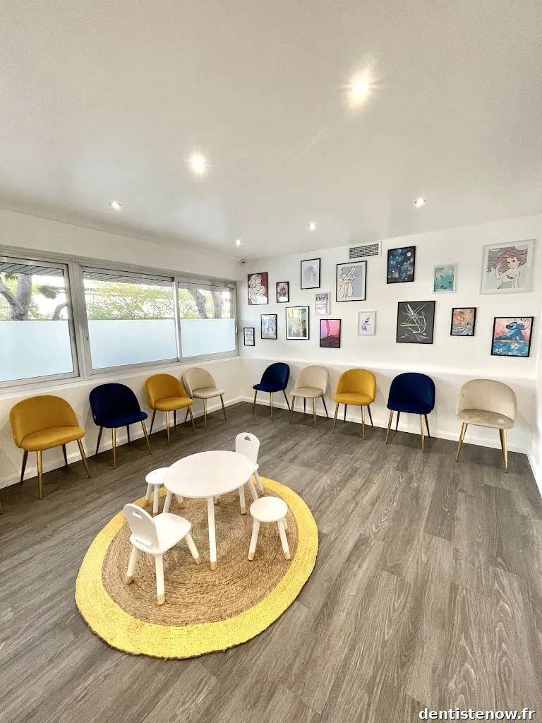 Cabinet Dentaire Enfant - Drs Maxim & Sasha Libraty - pratique limitée à l'Orthodontie & Pédodontie - Saint-Laurent-Du-Var