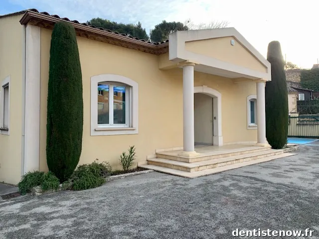 Dr ESCOLLE François