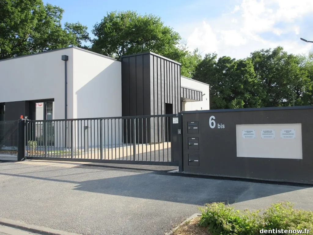 Chris-Alexandra Dubreucq