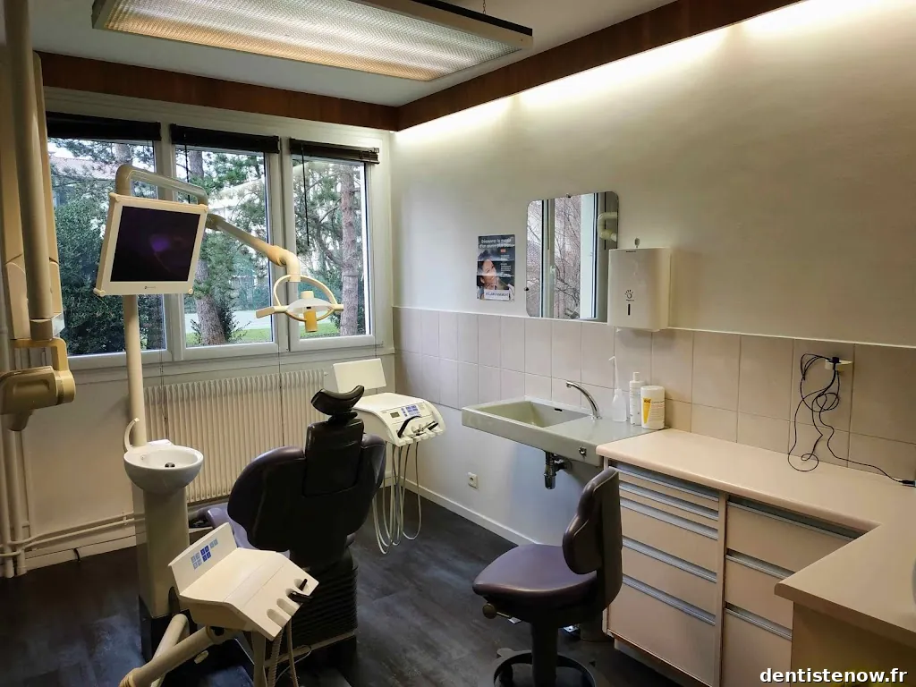 Dr CHOMARAT Stéphanie