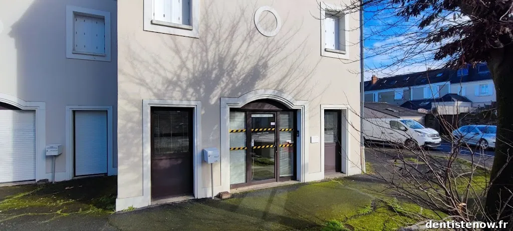 Dr Alejandro MARTIN, Chirurgien-Dentiste