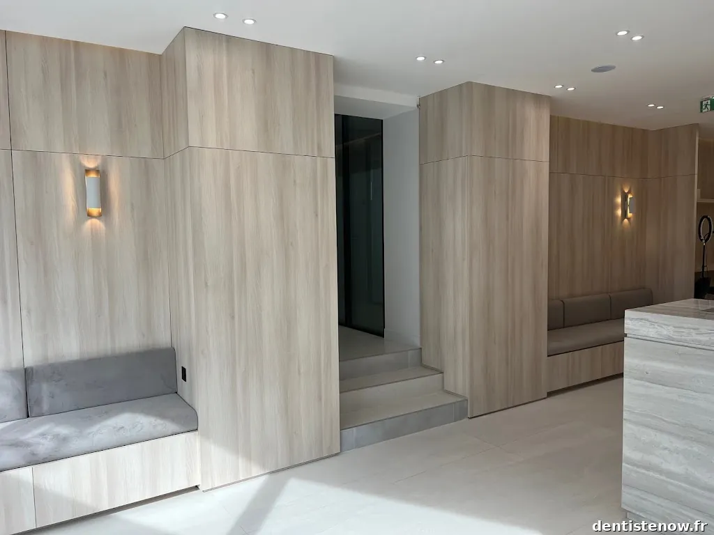 Cabinet dentaire - Pont de Saint Cloud : Parodontie, Esthétique, Implantologie , Orthodontie, Endodontie, Pédodontie.